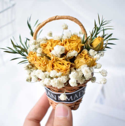 Flower Basket Car Air Vent Clip, Your Stylish Aromatherapy Accessory!