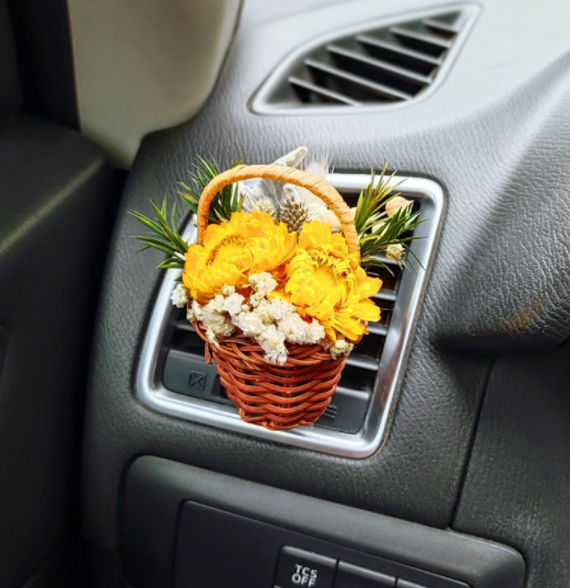 Flower Basket Car Air Vent Clip, Your Stylish Aromatherapy Accessory!